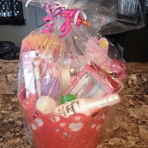 Pink Gift Basket with Beauty Products Teenage girls custom Basket